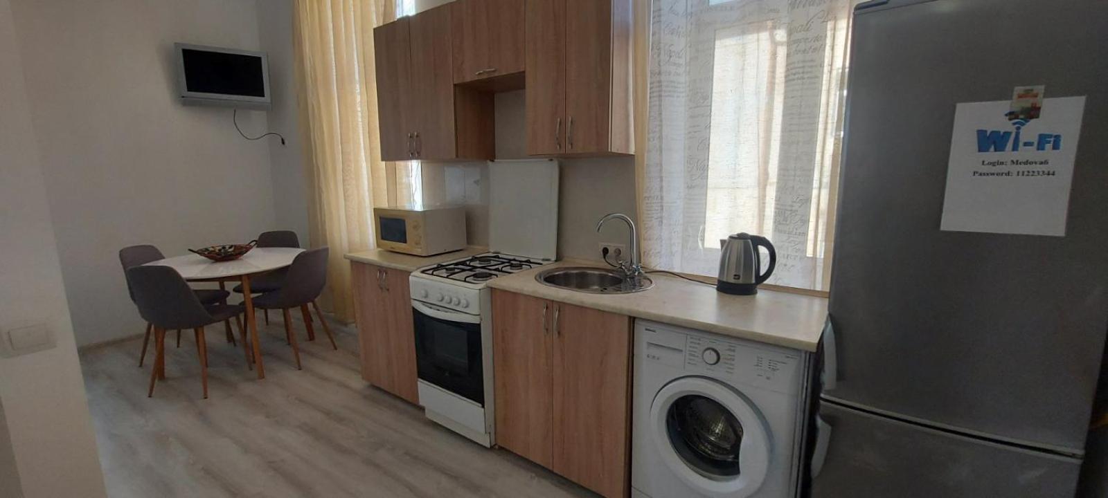 Апартаменти В Центрі Львова !!! Luaran gambar